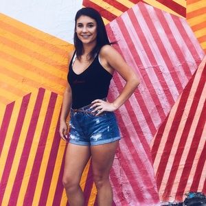 Meet your Posher, Logan